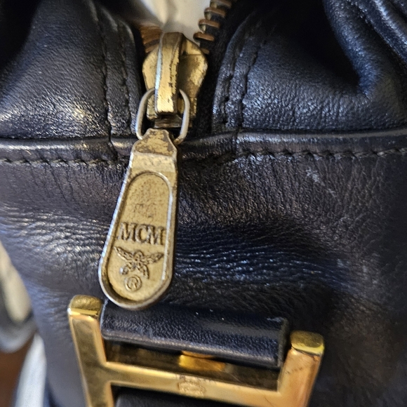 Authentic MCM White Blue Meesenger Crossbody Shoulder Bag EUC Germany - Picture 8 of 16